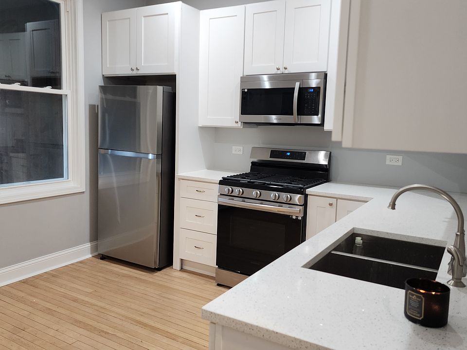1st image of 2009 N Sawyer Ave #2