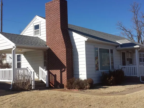 1021 McKinley St, Great Bend, KS 67530