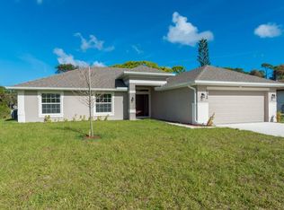 412 Avocado Ave, Sebastian, FL 32958