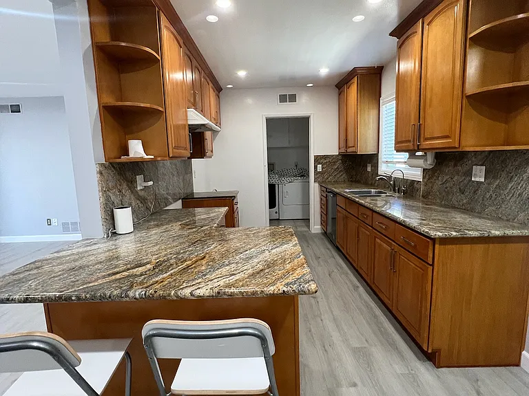 926 Javelin St — Photo 6