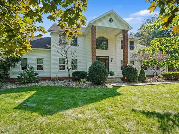2101 Pearce Cir, Salem, OH 44460