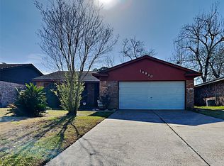 16930 Barcelona Dr, Friendswood, TX 77546