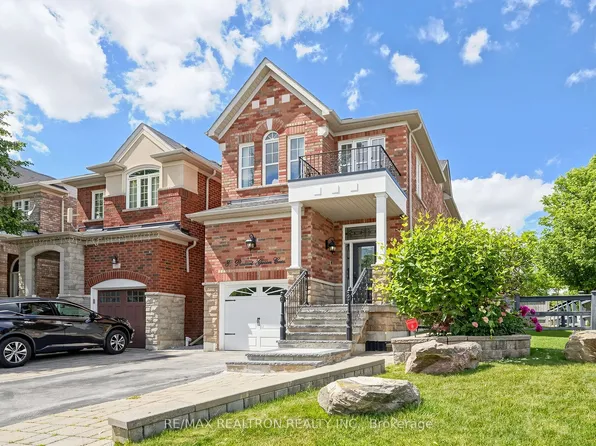 81 Robert Green Cres, Vaughan, ON L6A 4A9