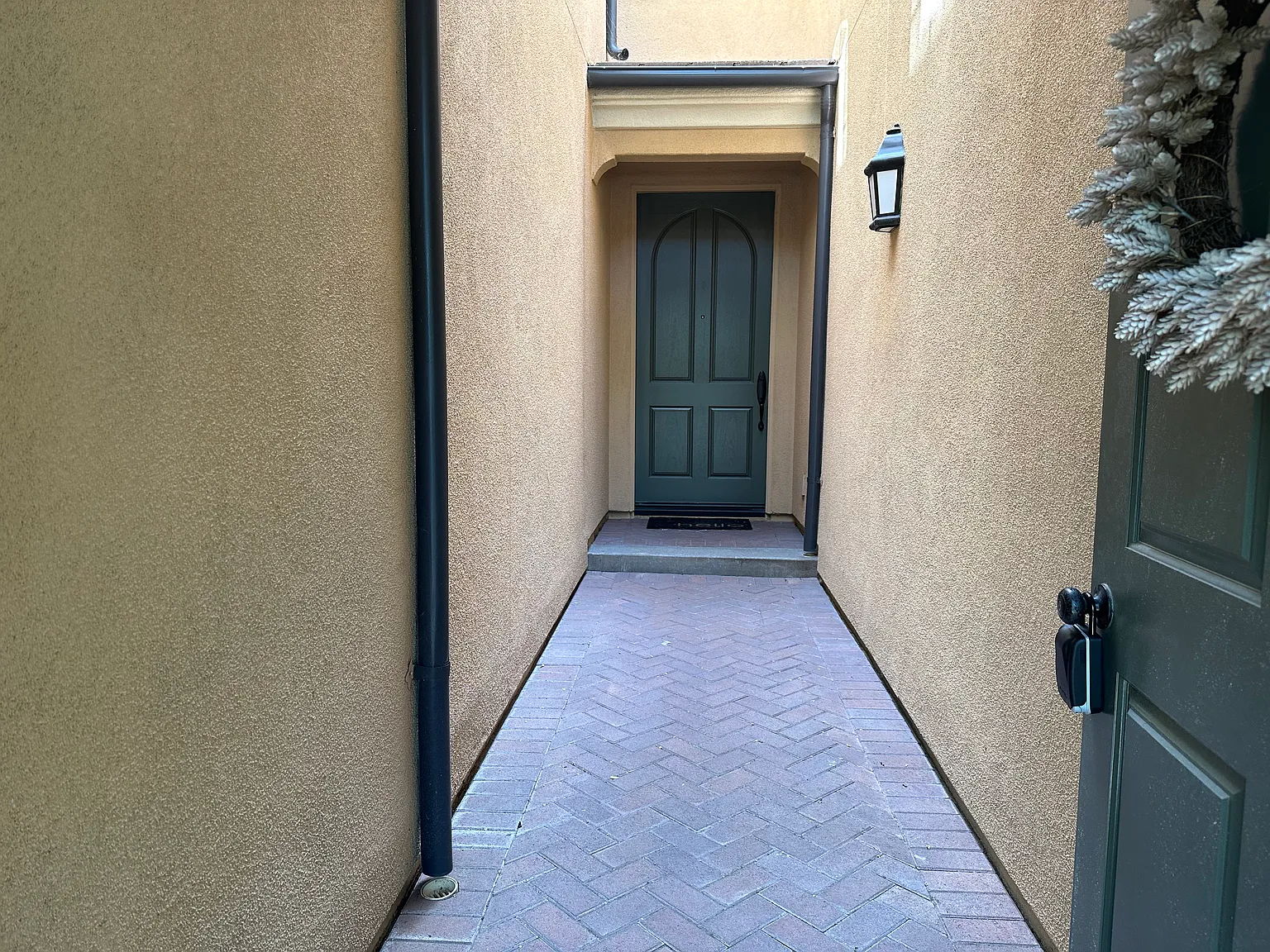 2 bed, 989 sqft, $3,700 — Photo 4