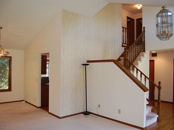 3rd image of 3226 173rd Ave NE