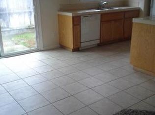 210 N 6th St APT B, Fowler, CA 93625