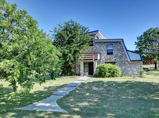 106 Venado Trl, Center Point, TX 78010