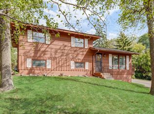 1501 Valley Dr, Burnsville, MN 55337