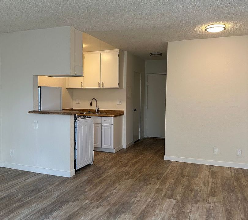 1st image of 11450 Calvert St APT 22