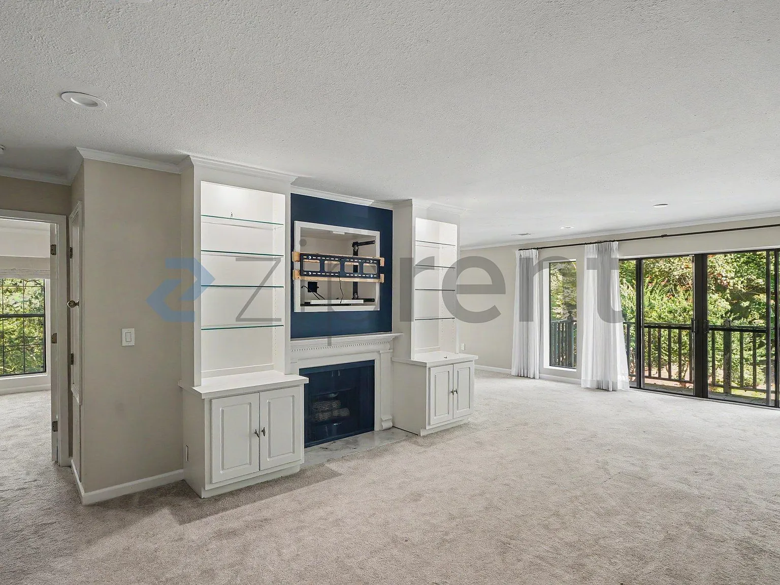 2 bed, 1462 sqft, $2,200 — Photo 1