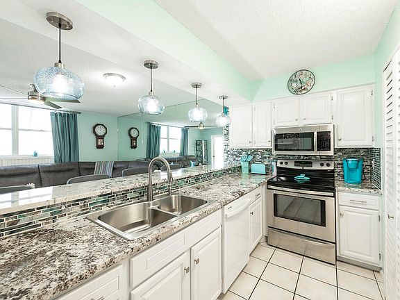 2nd image of 3930 S Roosevelt Blvd #W204