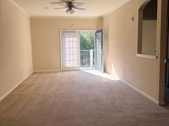 1-206 Living_11052025