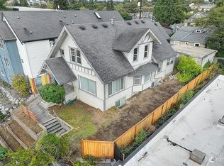 5610 Roosevelt Way NE, Seattle, WA 98105