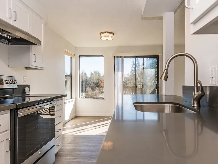 Hallwood Apartments — Photo 17