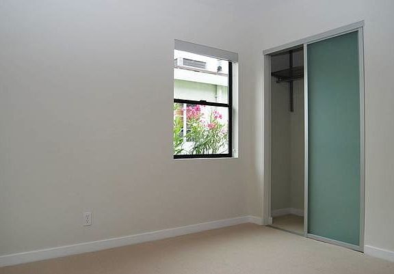 4th image of 11665 Mayfield Ave APT 01
