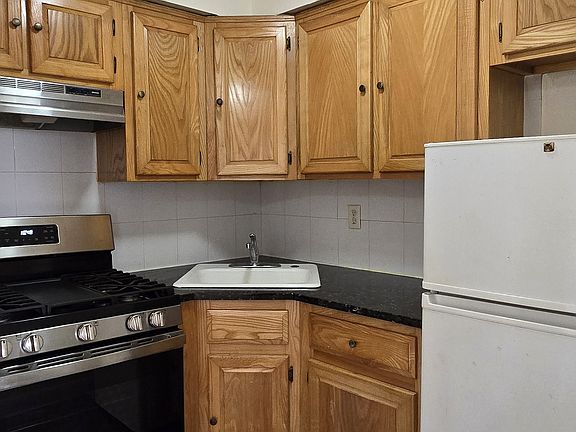 5th image of 29-15 31st Ave #2R