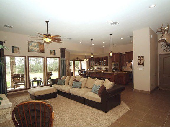 4th image of 317 Grand Oak Dr