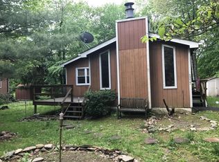 272 Coach Rd, Tobyhanna, PA 18466