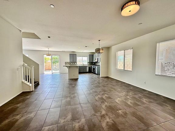 4th image of 16539 Sonnet Ln