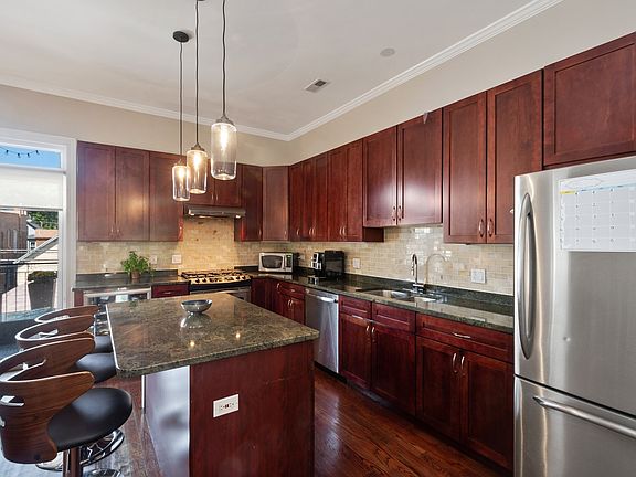 5th image of 2914 W Palmer St #3