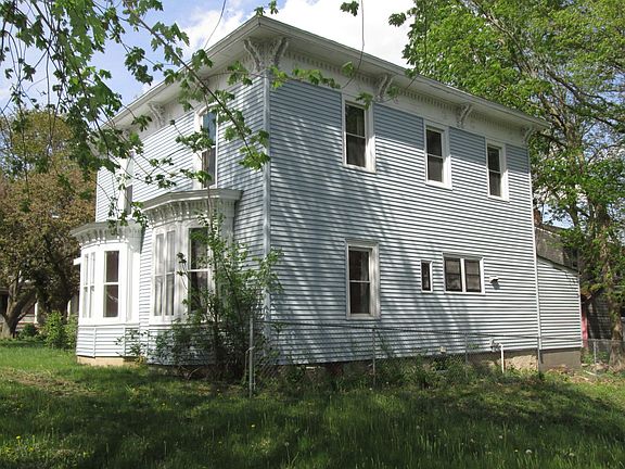 4th image of 301 E Lafayette St