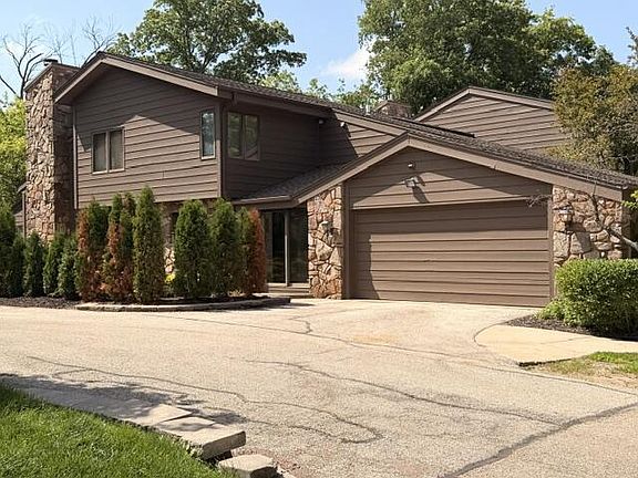 2nd image of 235 N Elm Grove ROAD #A