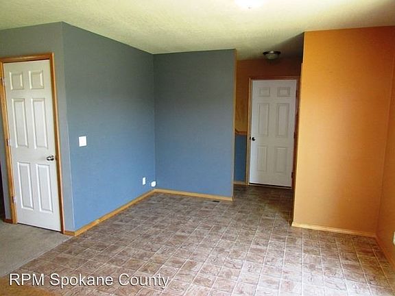 4th image of 206 N Saint Charles Ln