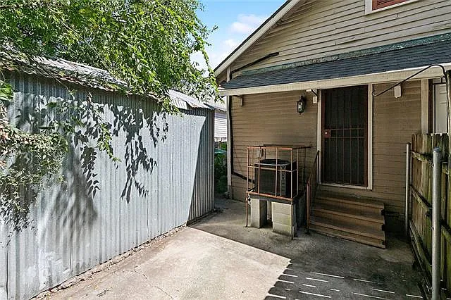2222 Saint Roch Ave — Photo 15