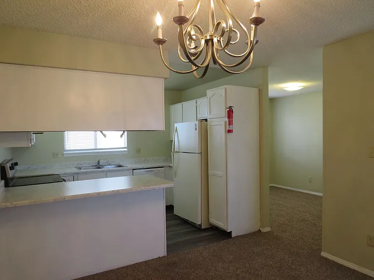 2619 E Uintah St — Photo 5