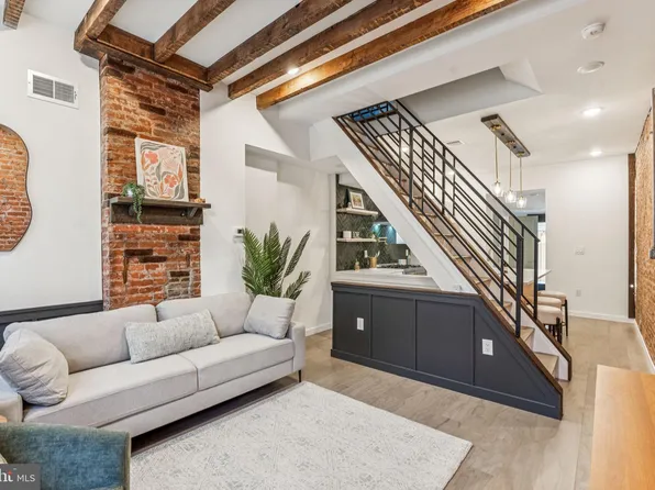 2728 W Cabot St, Philadelphia, PA 19121