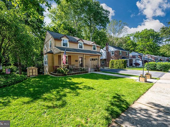 3rd image of 14 Beechwood Dr