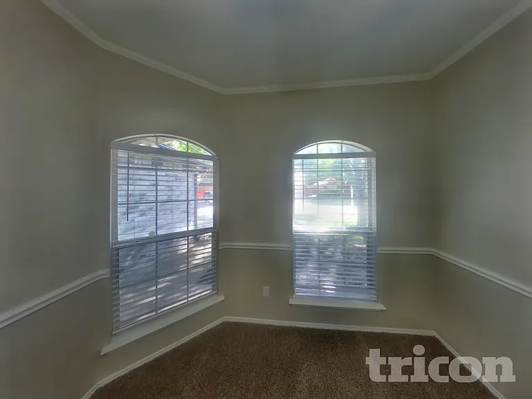 2520 Clovermeadow Dr — Photo 13