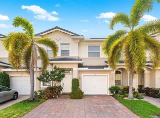 71 Legacy Ct, Delray Beach, FL 33445