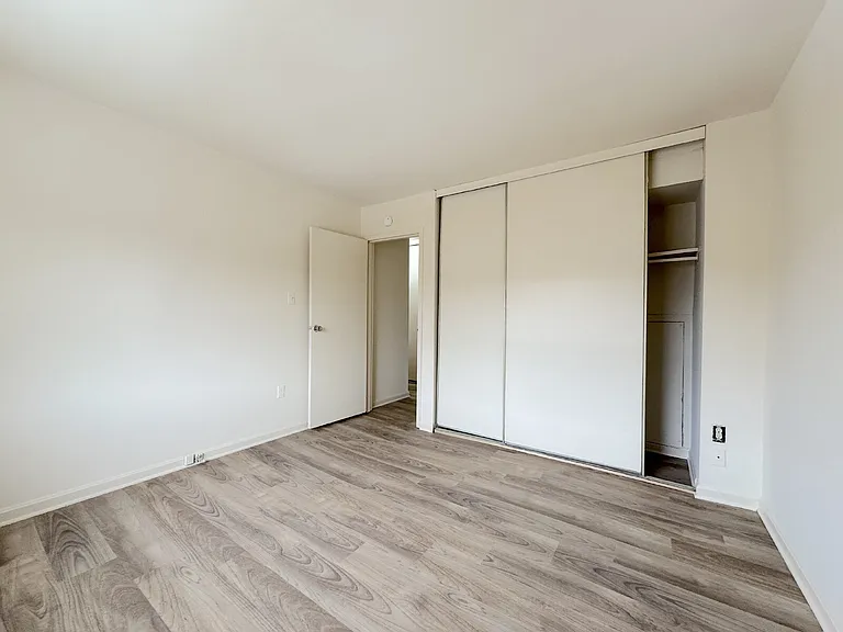4513 Logsdon Dr — Photo 15
