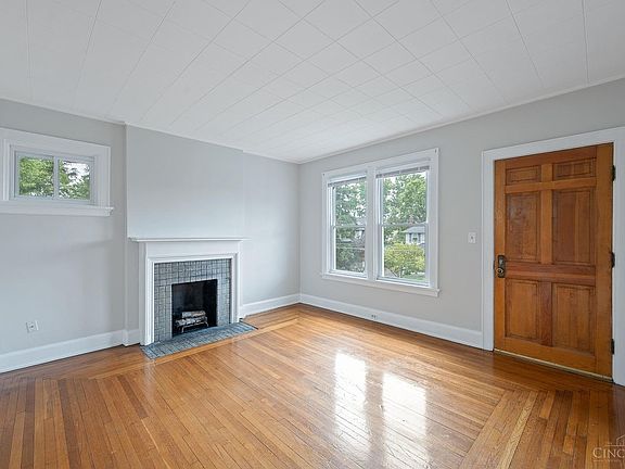 3rd image of 6166 Grand Vista Ave #2