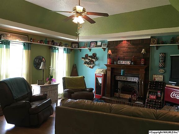 3rd image of 438 Delynn Dr