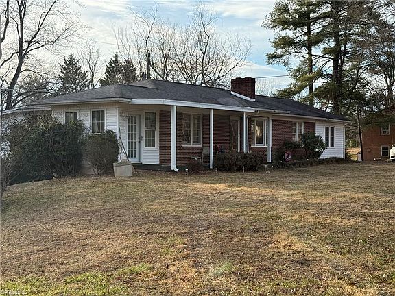 5th image of 2282 Old Pipers Gap Rd