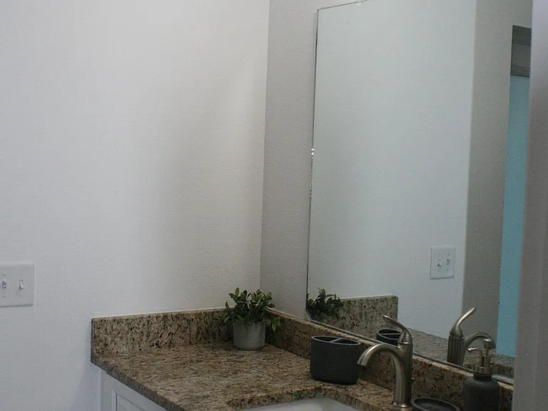 4202 E Garden St — Photo 6