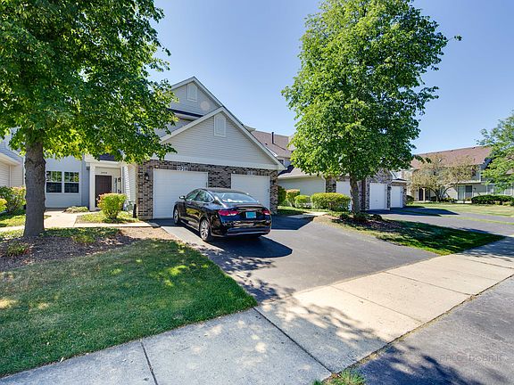2nd image of 2930 Kentshire Cir