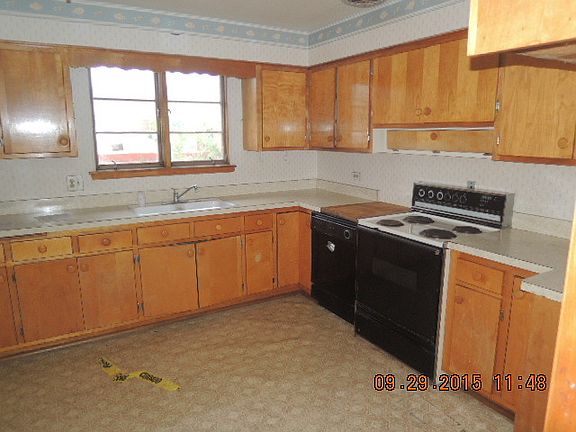 5th image of 1140 Portsmouth Ave