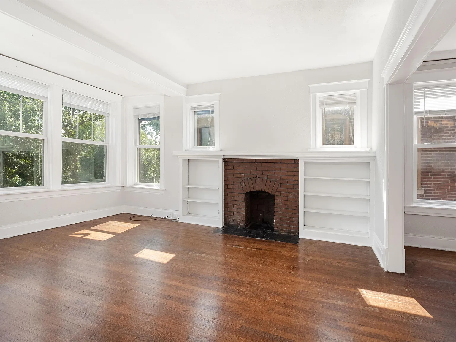 4151 Shaw - 4151 2nd Floor — Photo 2