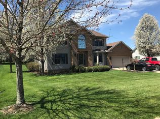 10426 Woodland Sq NE, Bolivar, OH 44612