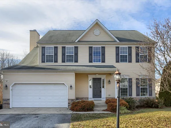 141 Evergreen Cir, Dillsburg, PA 17019