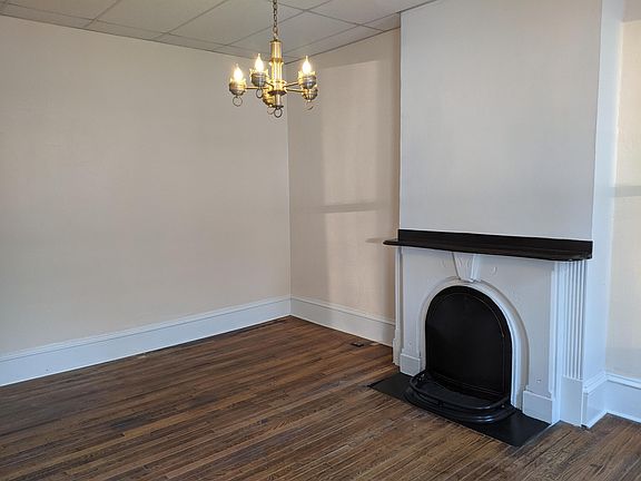 2nd image of 211 E Presqueisle St