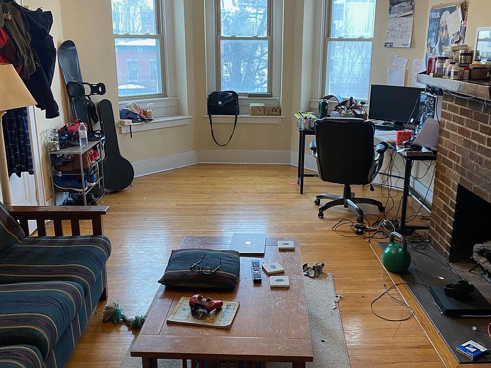 1st image of 1107 E Genesee St #3