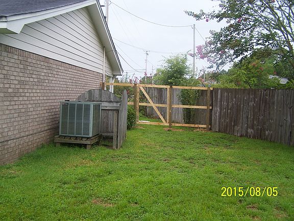 3rd image of 1400 Little Creek Dr