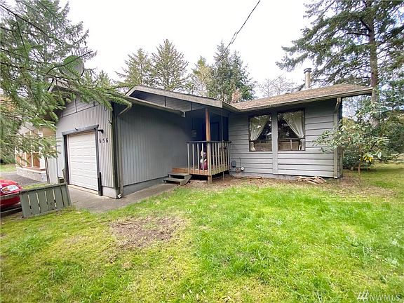 2nd image of 656 Sollecks Ave SE
