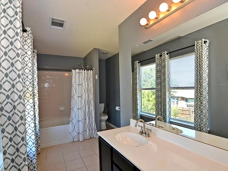 2514 Byfield Dr — Photo 17