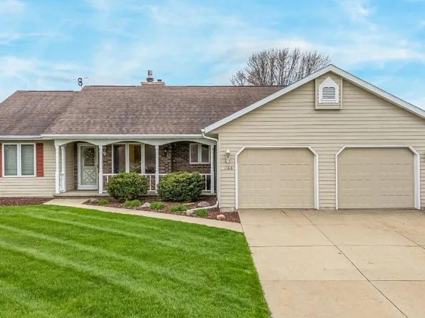 1166 Apple Blossom Dr, Neenah, WI 54956