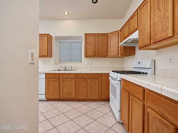 4th image of 7464 N Bradstreet Dr